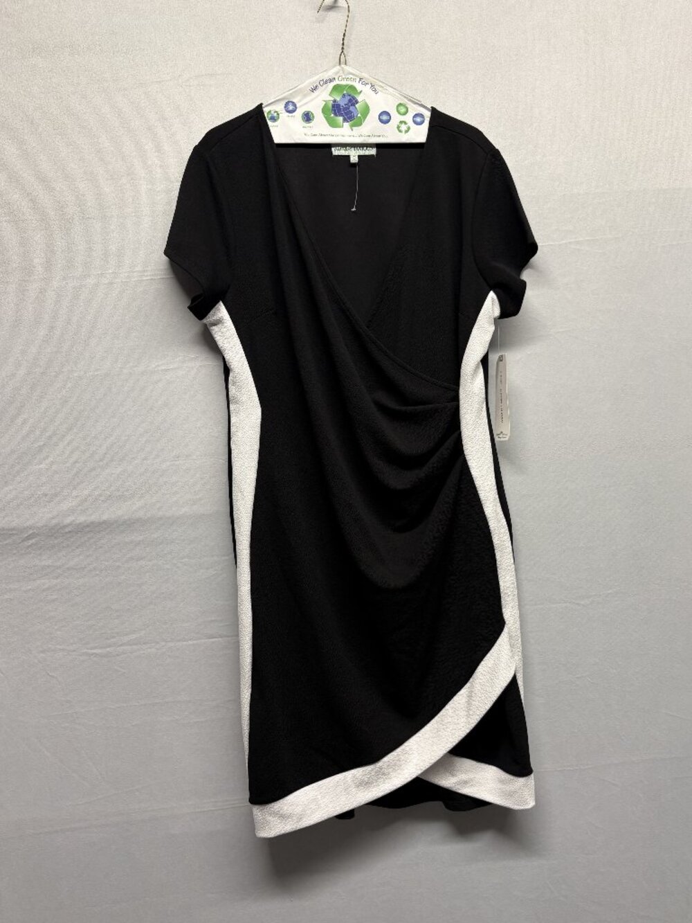 Almost Famous Black and White Faux-Wrap Bodycon Dress - Size 3X